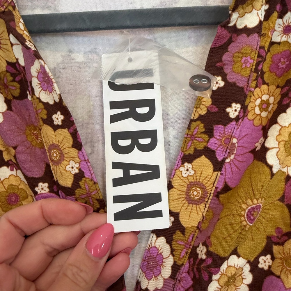 Urban Outfitters Sleeveless Floral Mini Dress in Olive Green and Plum 70s NWT - Picture 4 of 5
